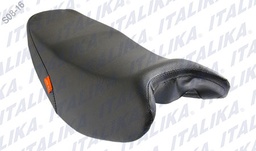 [F03010210] ASIENTO NEGRO ETIQUETA NARANJA FT150GTS